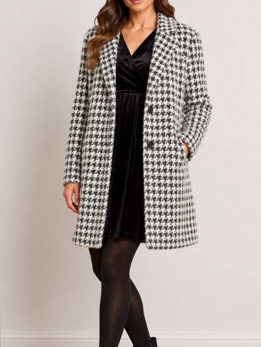Max Studio Black & White Houndstooth Coat 557